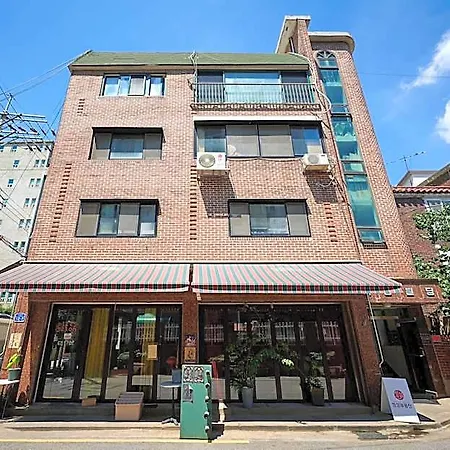 Hapjeong Station Exit 7, 5 Minute Walk, 3 Rooms